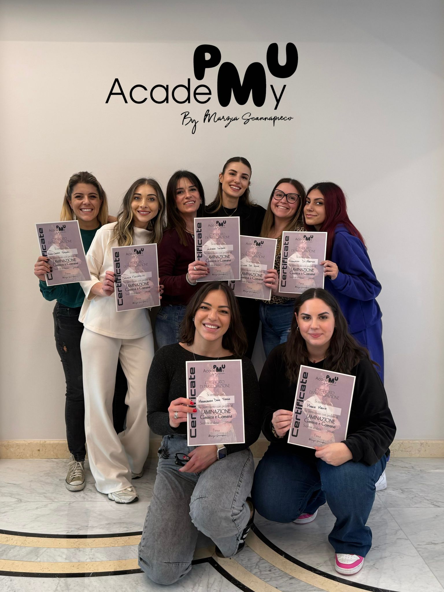 Studentesse AcadeMy PMU con certificati